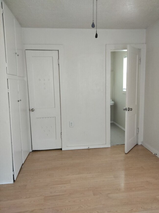 Building Photo - Cozy One Bedroom, One Bath House in Peaceful Location for $600!