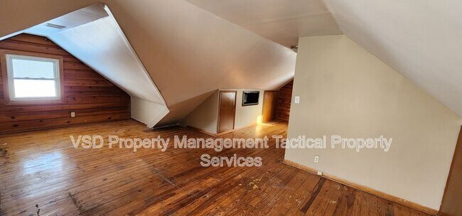 Building Photo - 5120 Clement Ave