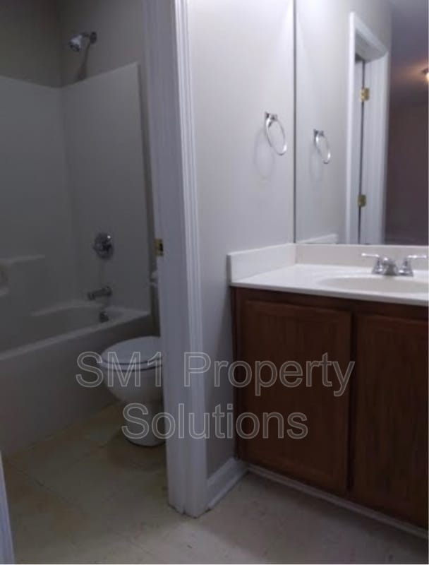 Building Photo - 115 Thomas St