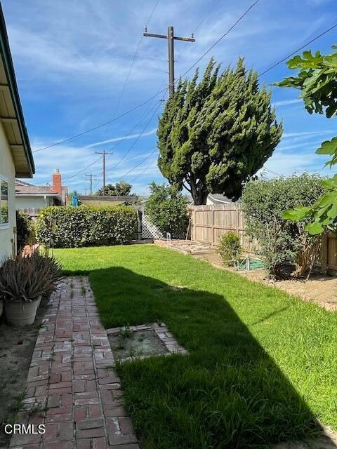 Building Photo - 396 Baker Ave