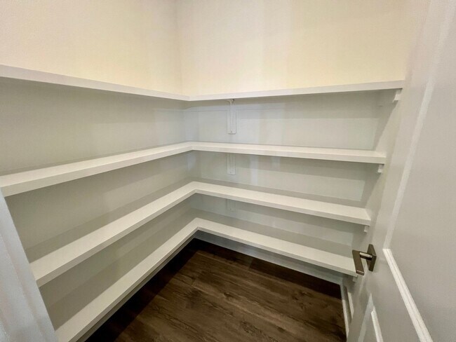 Building Photo - 2429 Vetrina Wy