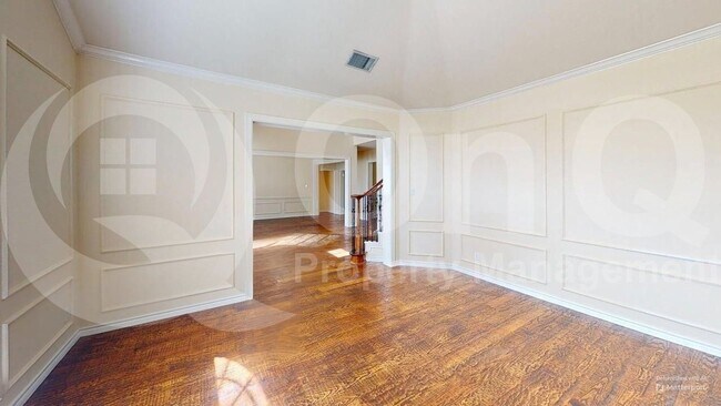 Building Photo - 3112 Chippenham Dr