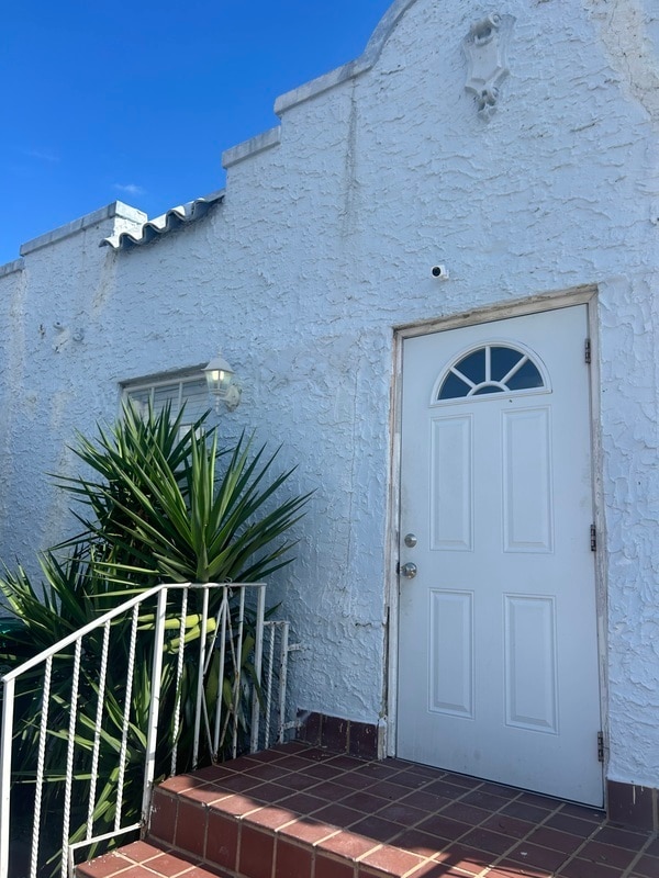 Building Photo - 485 NW 25th Ct