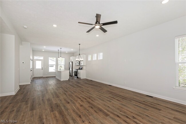 Building Photo - 2240 E 97th St