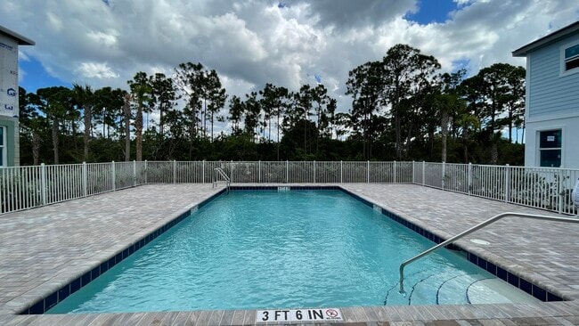 Building Photo - 209 Preserve Trl S