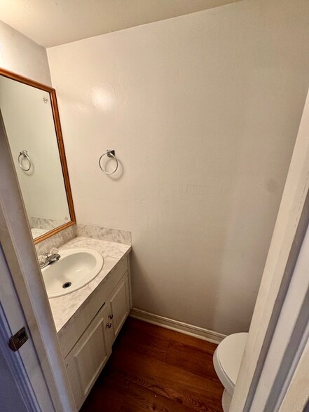 Building Photo - 280 Hill Ave