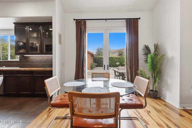 Building Photo - 9651 Sagebrush Ave