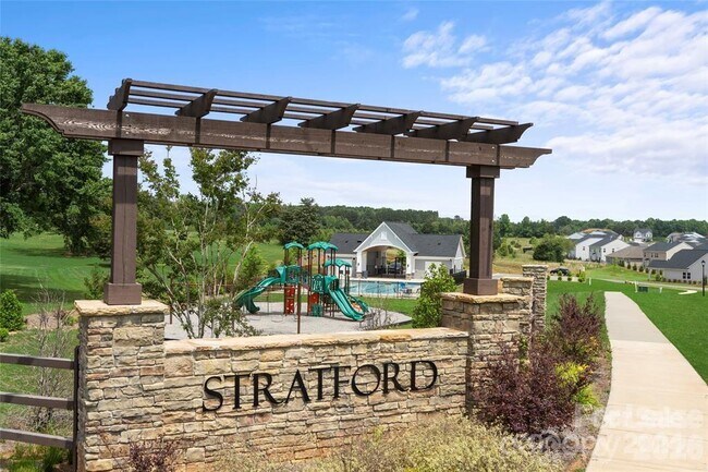 Building Photo - 3174 Laurel Brk Dr