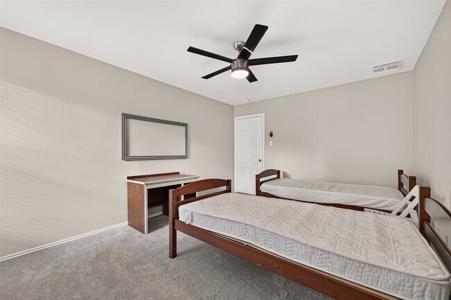 Building Photo - 202 N Vesper Bend Cir