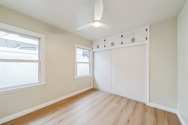 Building Photo - 414 E Fir St