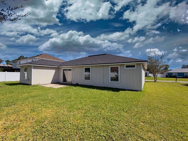 Building Photo - Nice 4/2 Home In Palm Coast