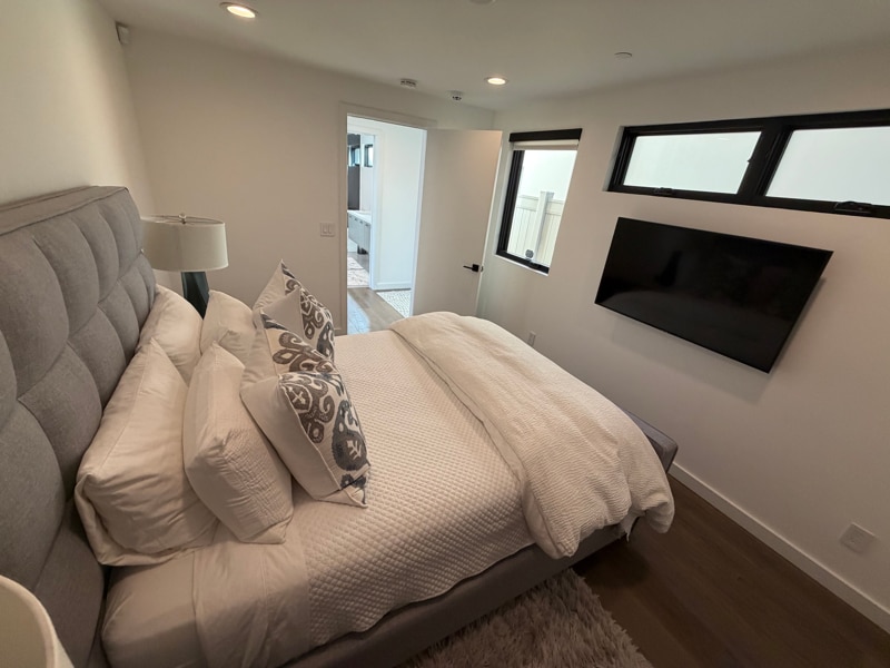 Building Photo - 116 W Channel Islands Blvd