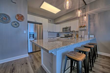 Building Photo - 9900 S Thomas Dr