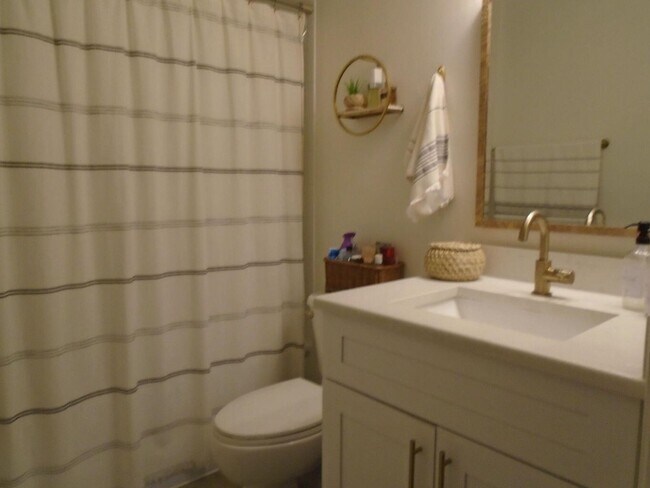 Building Photo - 3760 N Jog Rd