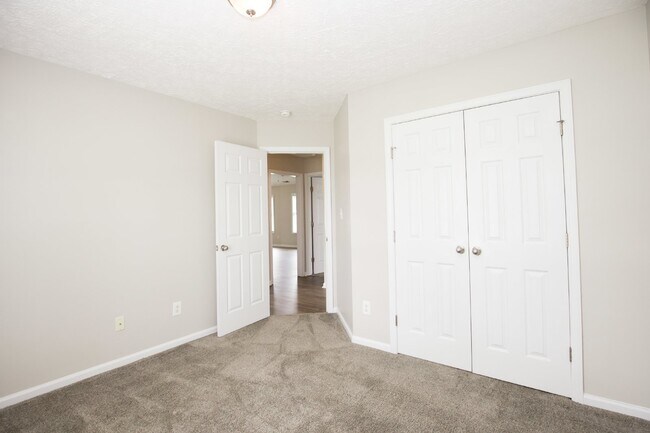 Building Photo - Charming 3 Bed, 2 Bath Rental Home in Raeford, NC - Don't Miss Out!