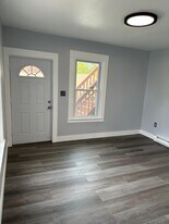 Living Room - 32 Call St