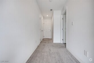 Building Photo - 5164 Steep Cliffs Ave