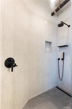 Building Photo - 100 W 5th St