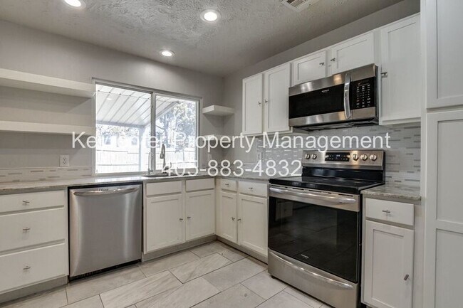 Building Photo - 6913 Fawn Canyon Dr