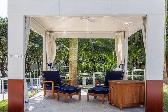 Building Photo - 2627 S Bayshore Dr