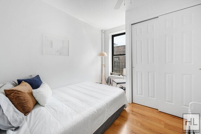 Building Photo - MOTT STREET