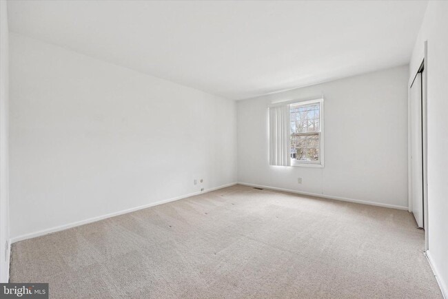 Building Photo - 128 Macklenberg Dr