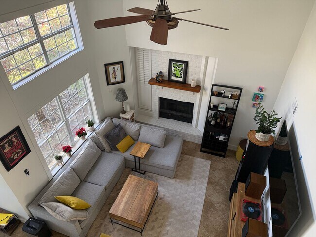 Building Photo - Stunning Updated 3 Bedroom in Fort Walton Beach!