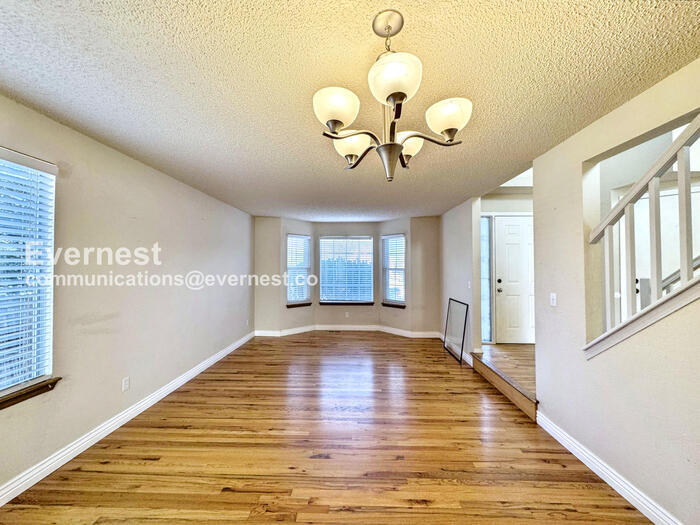 Building Photo - 18618 E Grand Cir