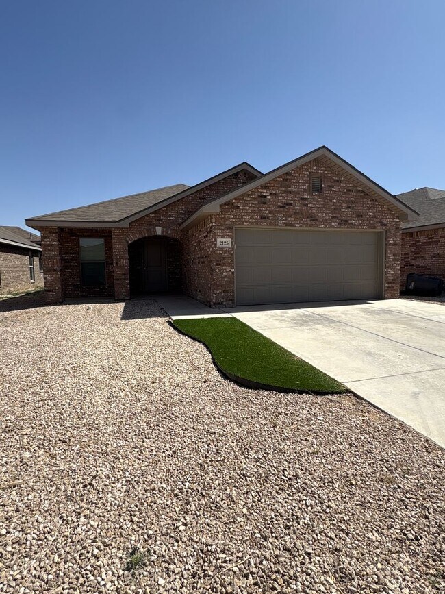 Building Photo - Half off the 1st month's rent!!