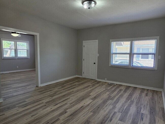 Building Photo - Newly renovated 3 bedroom house