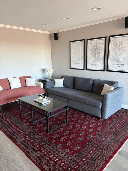 Living Room - 460 S Marion Pky