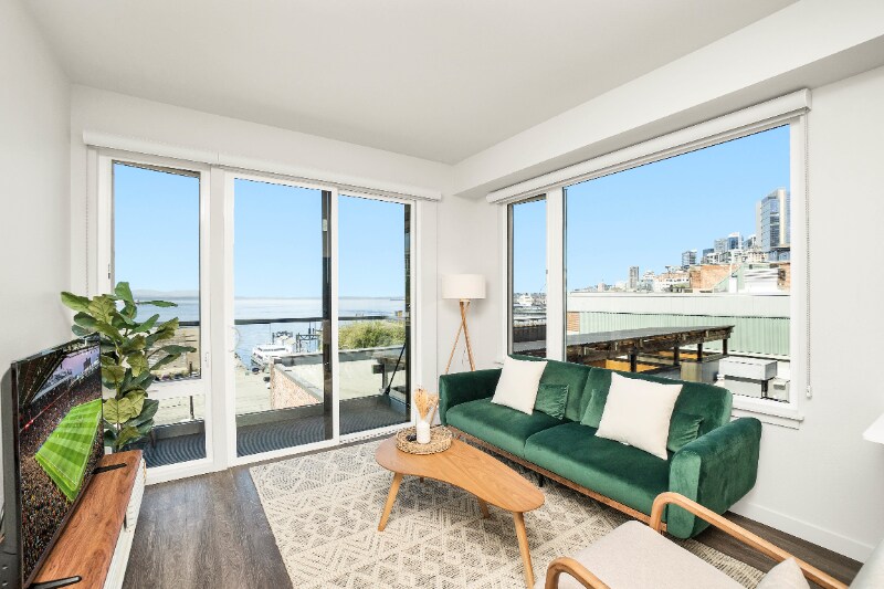 Building Photo - 80 South Main St