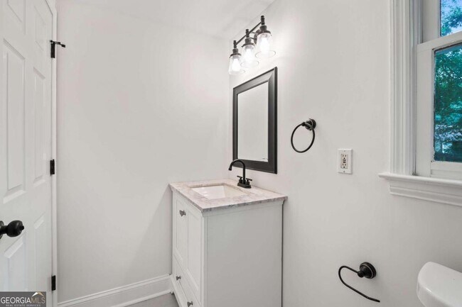 Building Photo - 2735 Defoors Ferry Rd NW