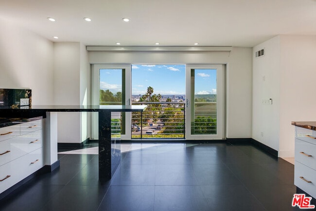 Building Photo - 1404 Devlin Dr