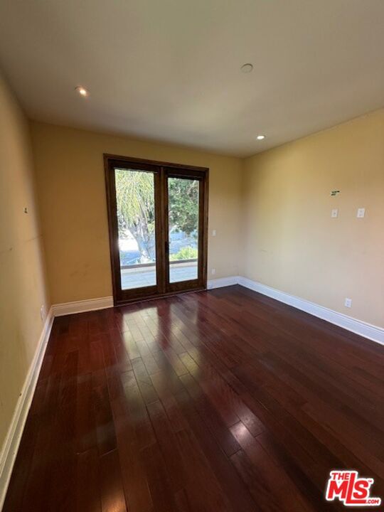 Building Photo - 1126 Yale St