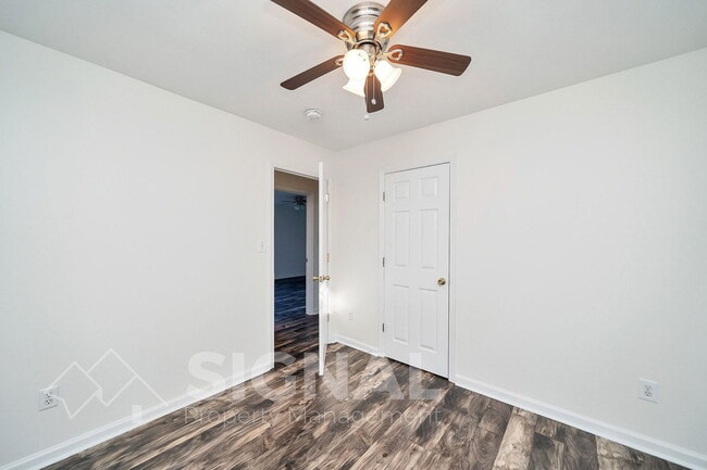 Building Photo - 924 Rich Rd