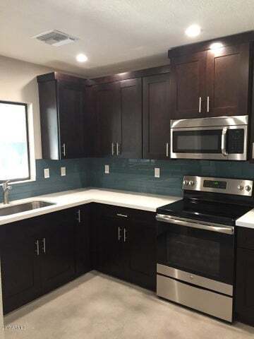 Building Photo - 4Bed/2Bath House at Thomas/24th St! JOIN T...