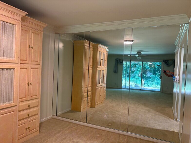 Building Photo - 509 Highwood Dr