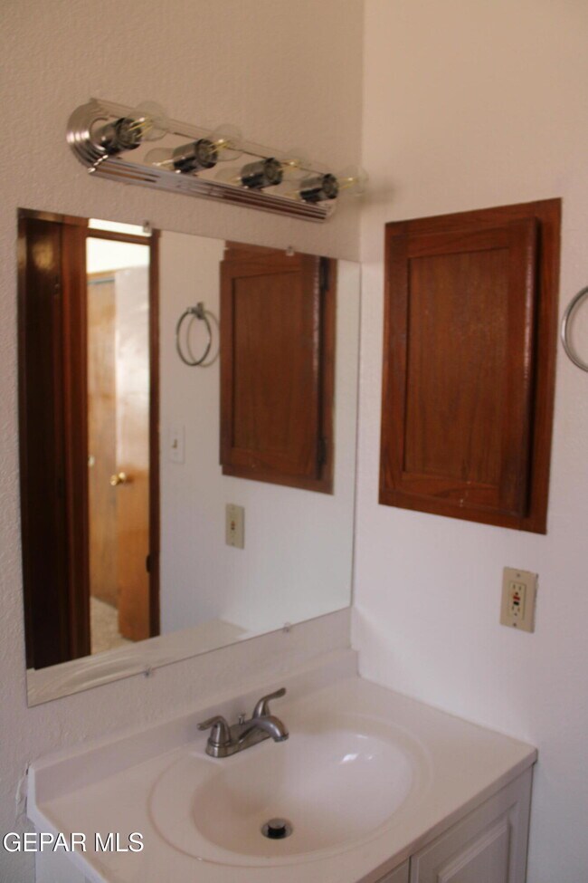 Building Photo - 1472 Sierra De Oro Dr