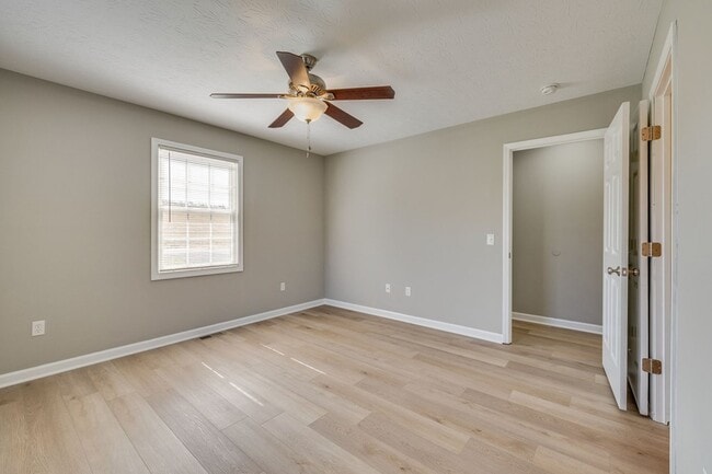 Building Photo - 14245 Lariat Lp