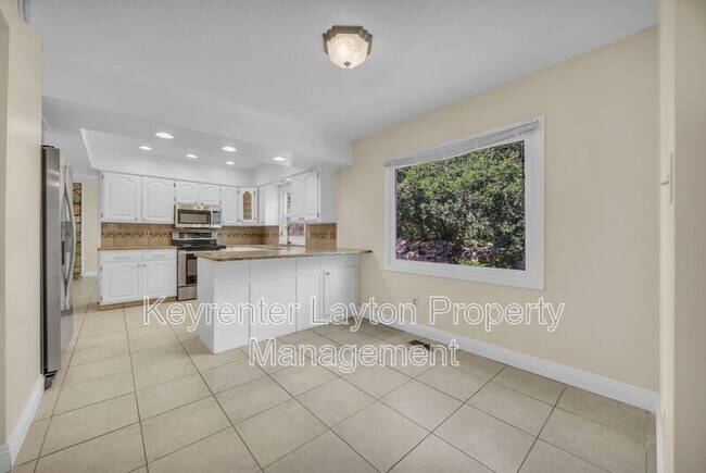 Building Photo - 2420 Bonneville Terrace Dr
