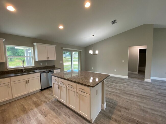 Building Photo - 2 Juniper Way Ln