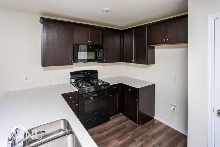 Building Photo - 4101 Wintergreen Dr