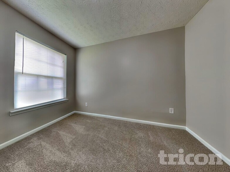 Building Photo - 80 Tinsley Cir