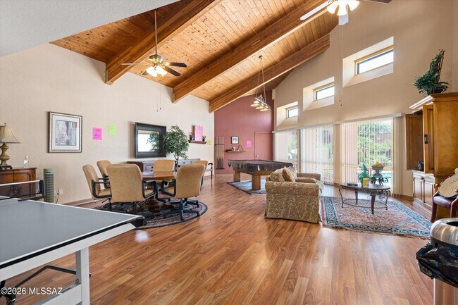 Building Photo - 5051 N Sabino Canyon Rd