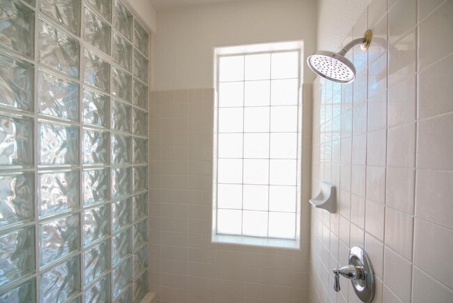 Building Photo - 26148 Legends Ct