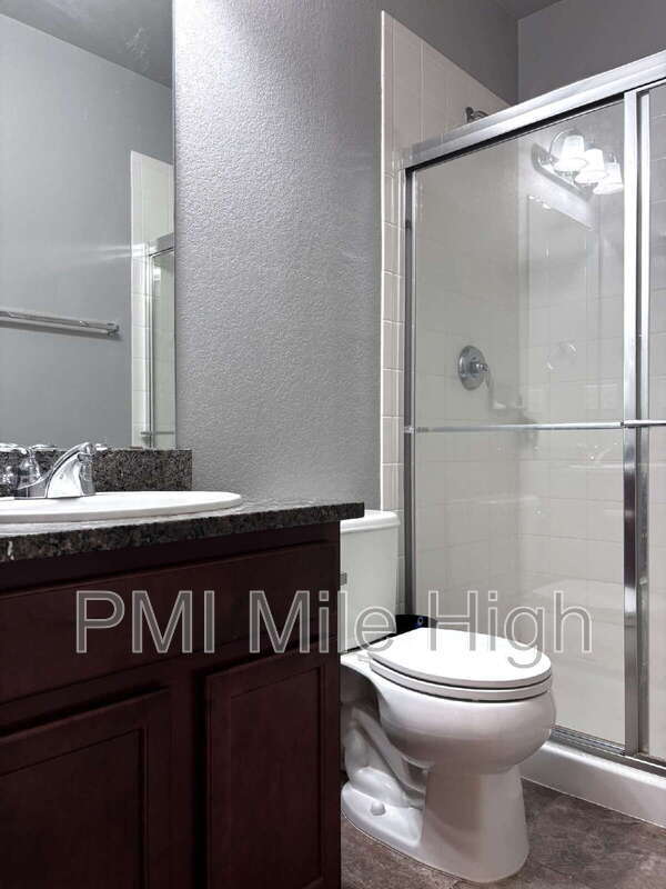 Building Photo - 16976 W 85th Ln