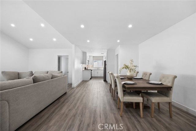 Building Photo - 18015 Collins St