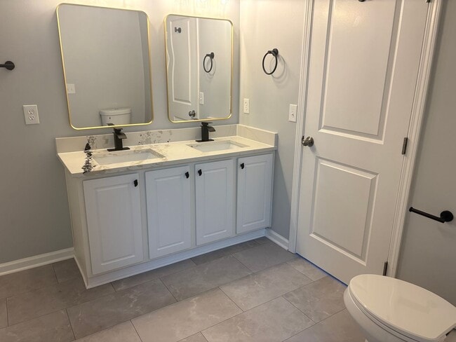 Building Photo - Charming & NEWLY Renovated 2-Bedroom Condo in Preserve Crossing