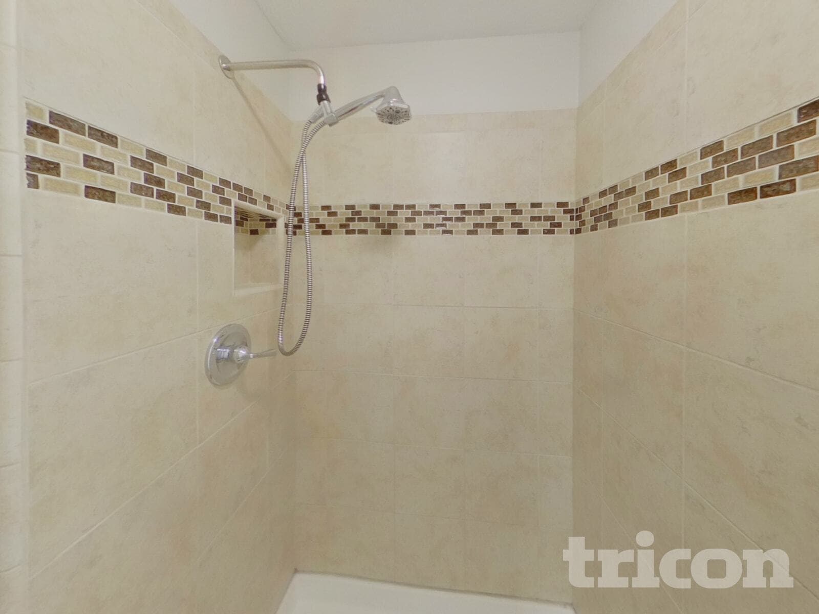 Building Photo - 3015 Moonbeam Cir N